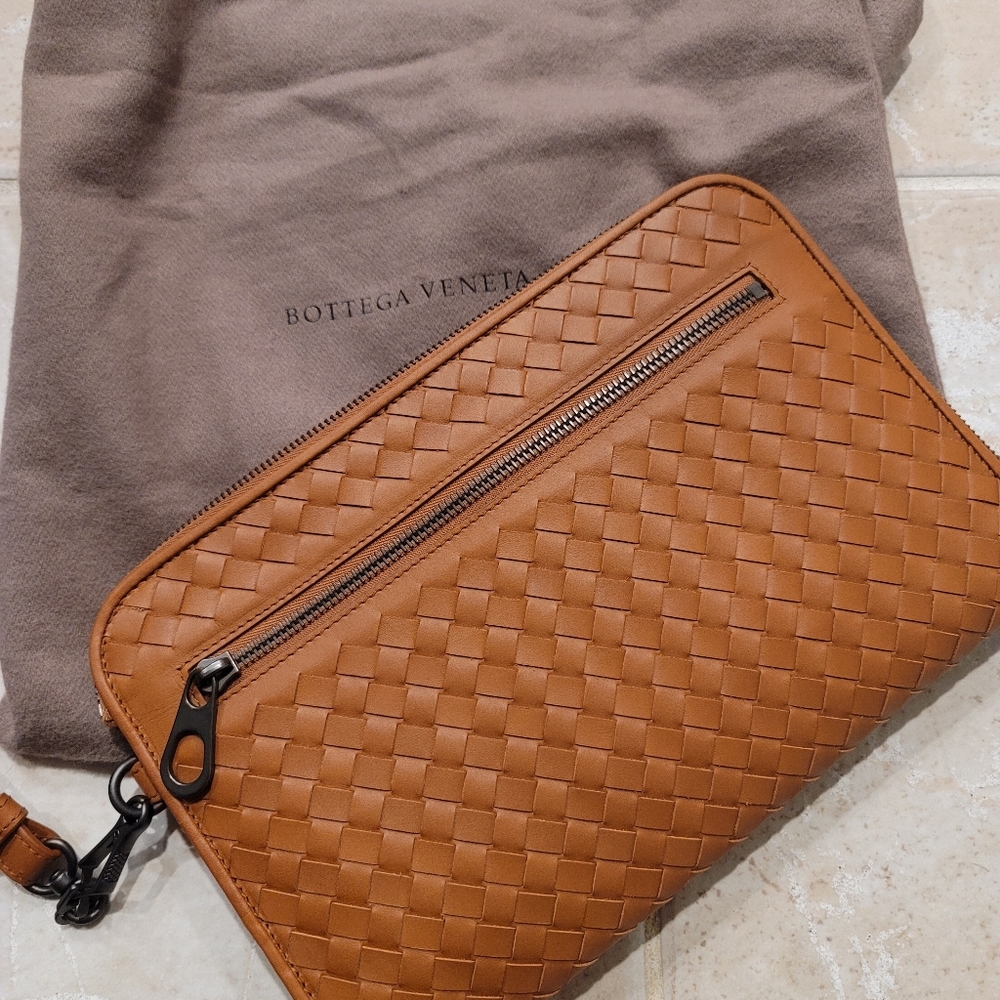 (Sold)BOTTEGA VENETA Intrecciato Document case Clu